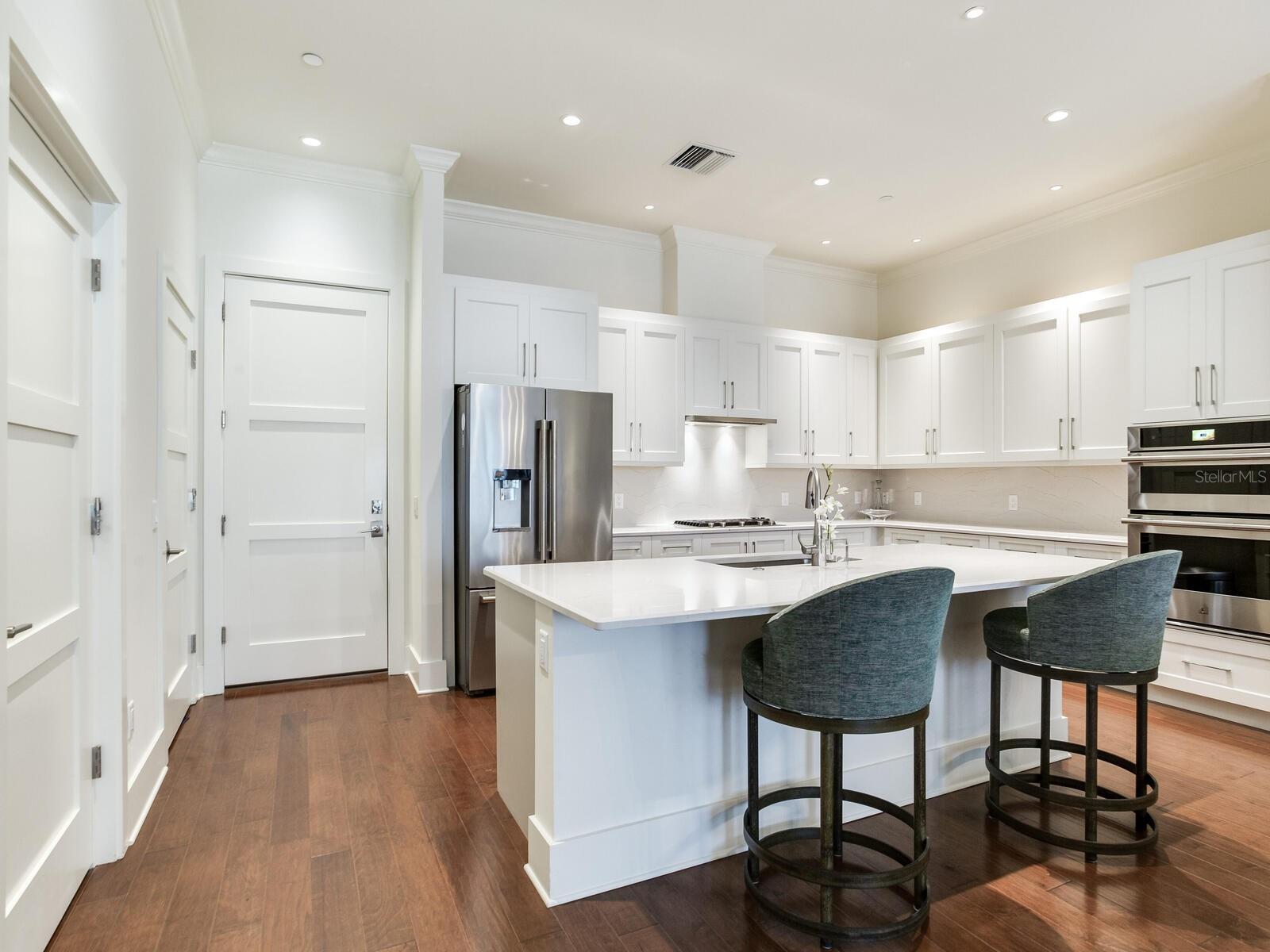 Image 11 of 56 For 15 Palm Terrace 502