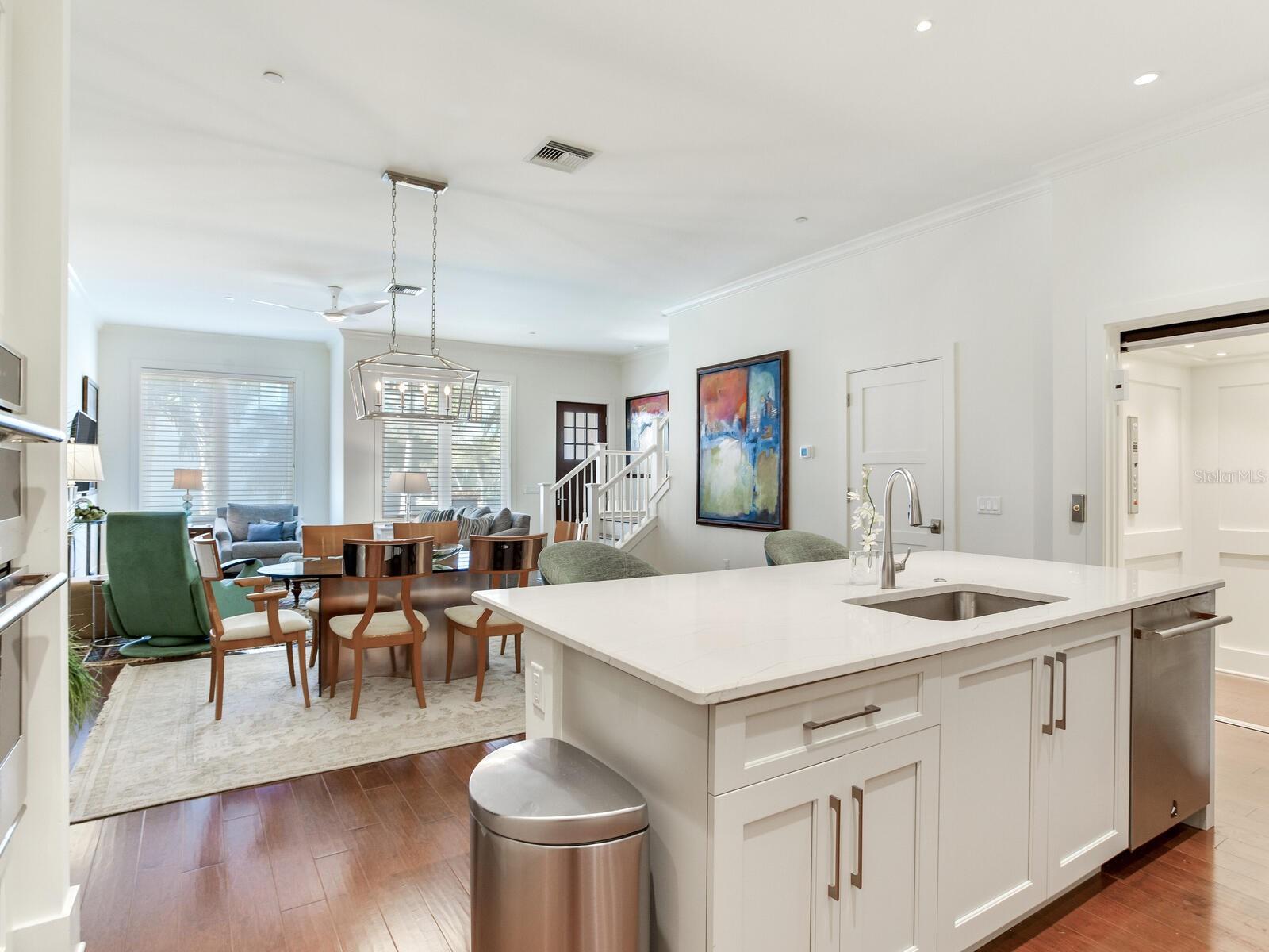 Image 9 of 56 For 15 Palm Terrace 502