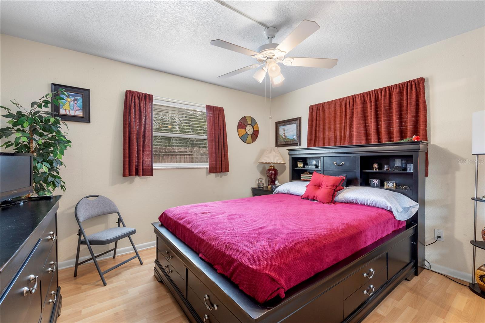 Image 15 of 21 For 6946 34th Avenue N