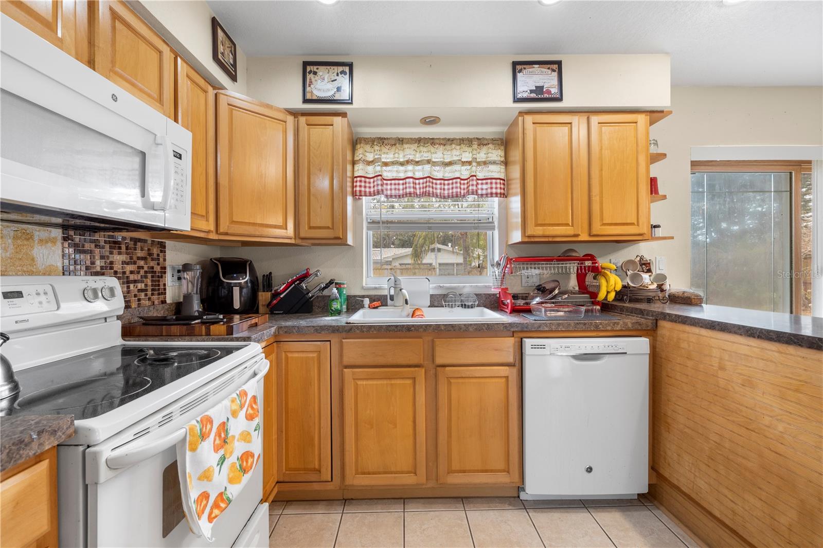 Image 3 of 21 For 6946 34th Avenue N