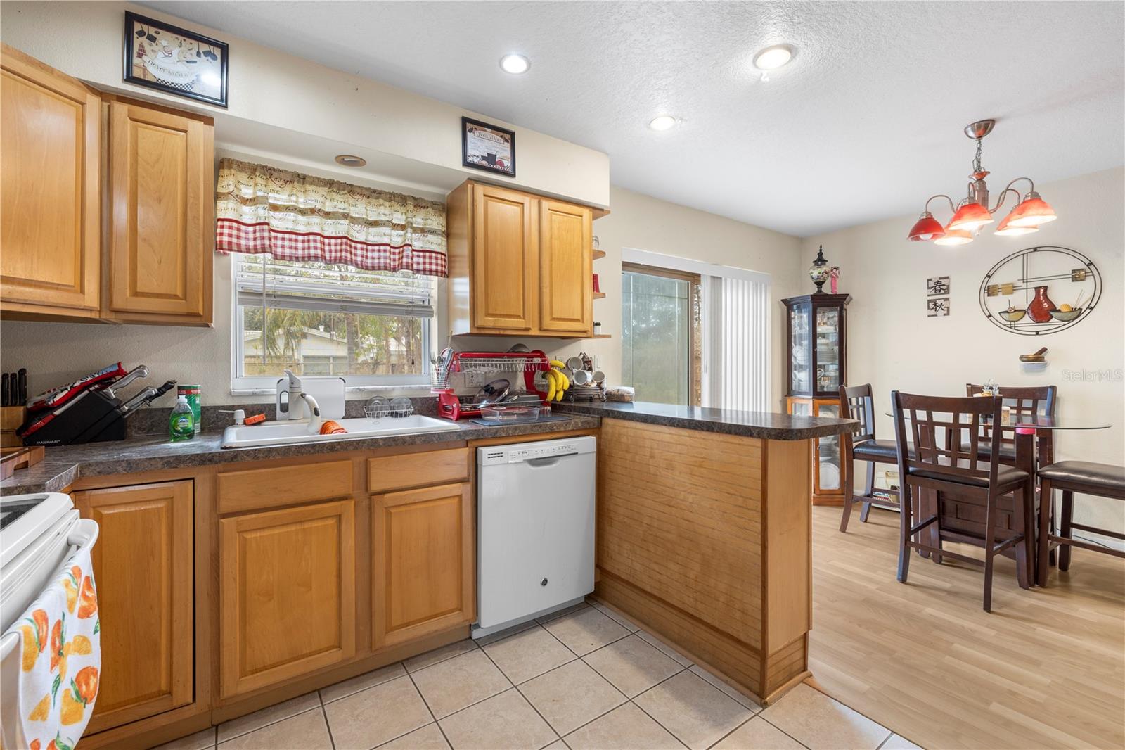 Image 5 of 21 For 6946 34th Avenue N