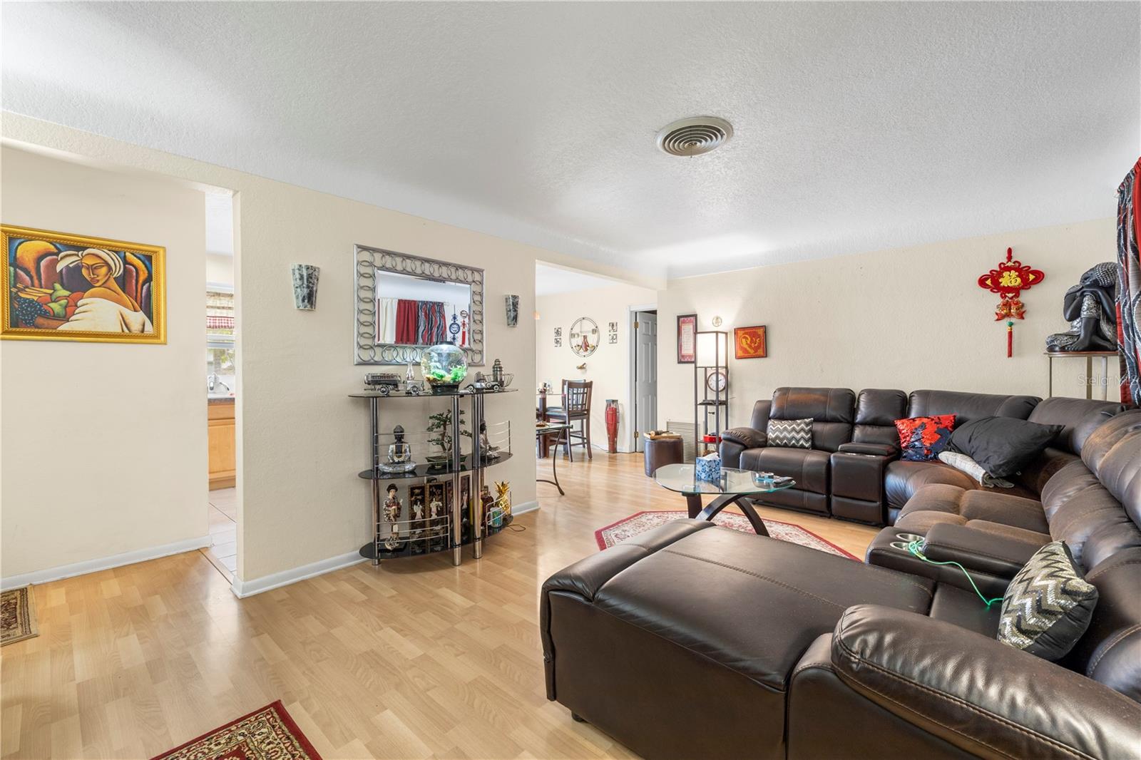 Image 7 of 21 For 6946 34th Avenue N