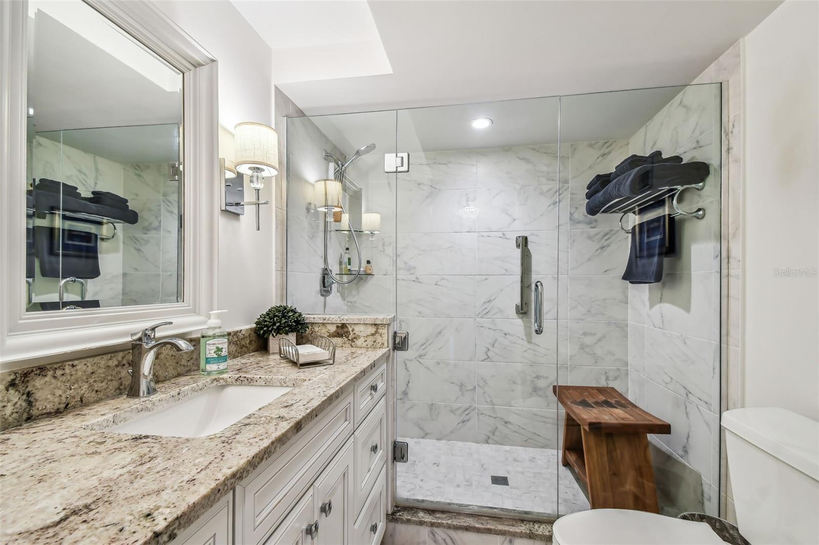 Image 21 of 44 For 634 Edgewater Drive 744