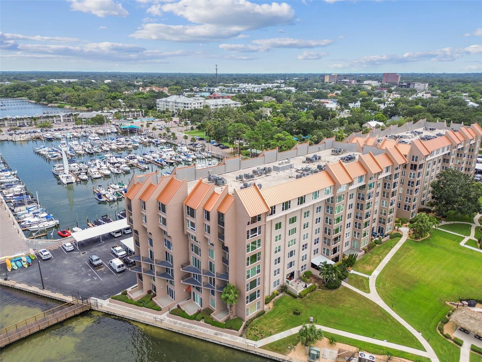 Image 30 of 44 For 634 Edgewater Drive 744