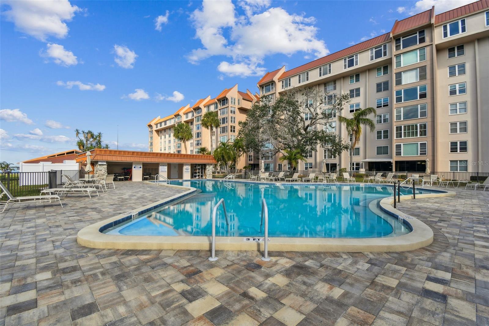 Image 37 of 44 For 634 Edgewater Drive 744