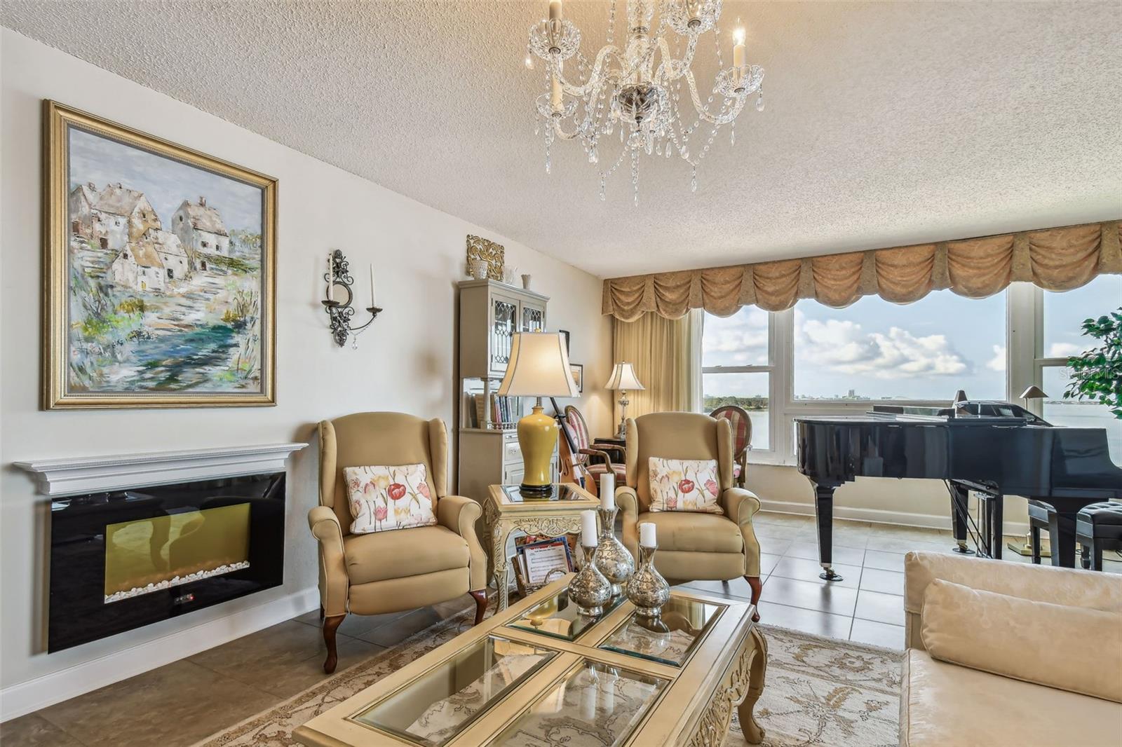 Image 8 of 44 For 634 Edgewater Drive 744