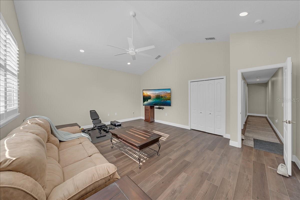 Image 28 of 44 For 5114 Sylvan Oaks Drive