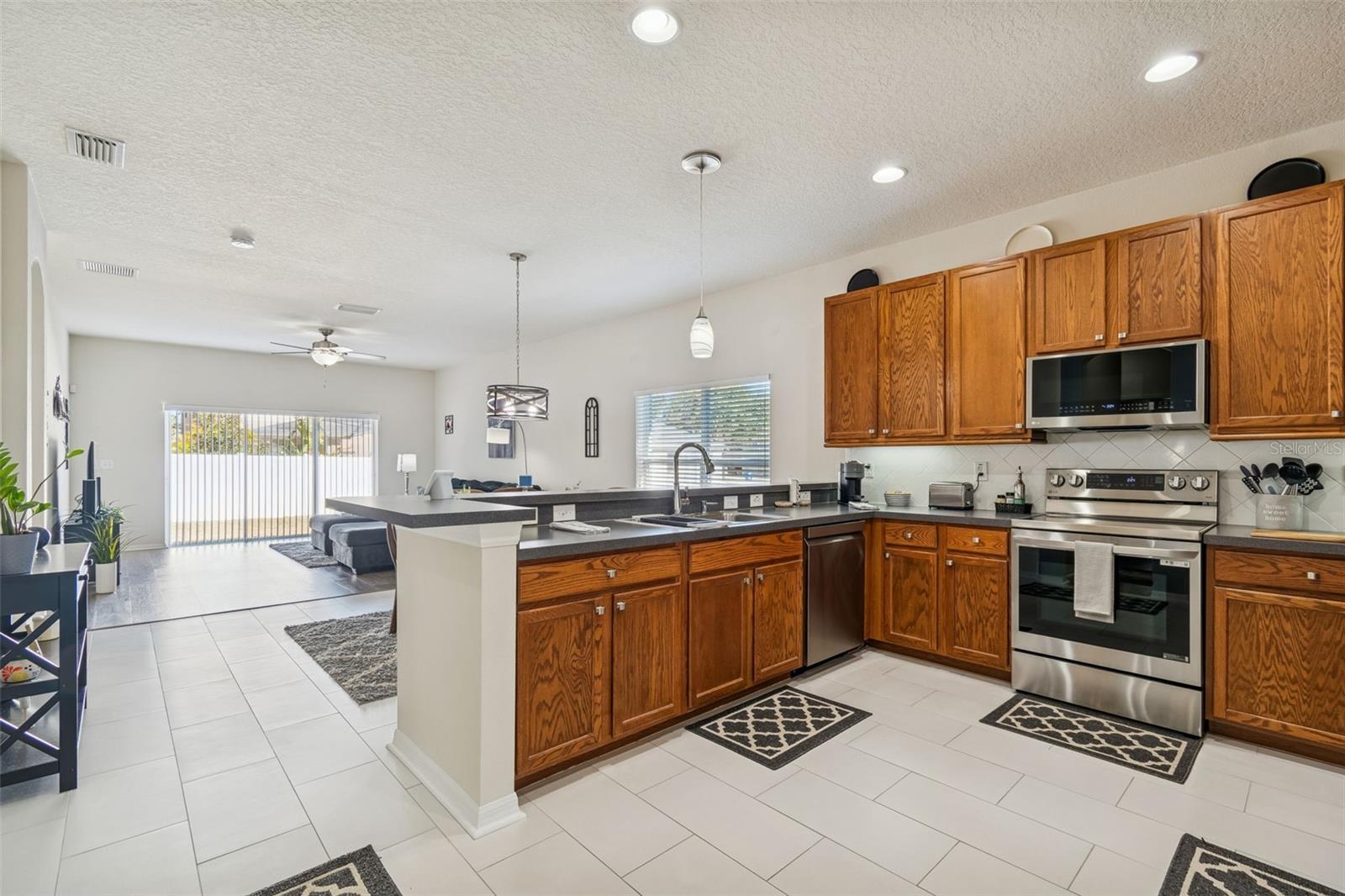 Image 12 of 79 For 5956 Desert Peace Avenue