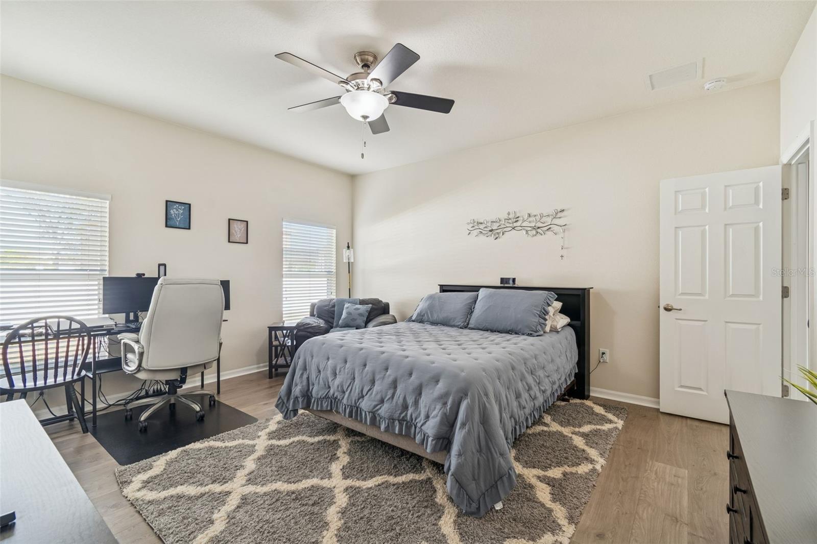 Image 31 of 79 For 5956 Desert Peace Avenue