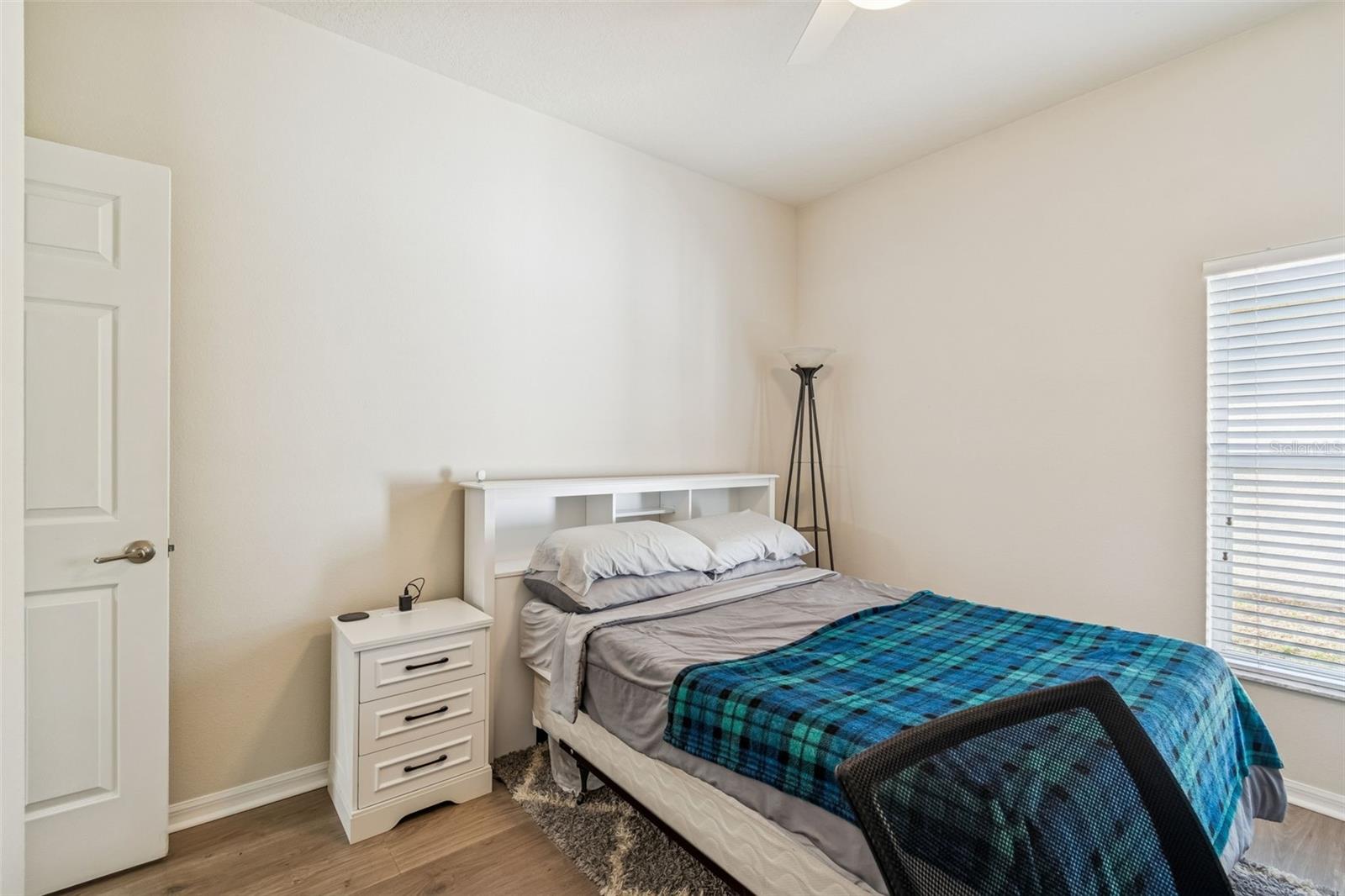 Image 46 of 79 For 5956 Desert Peace Avenue