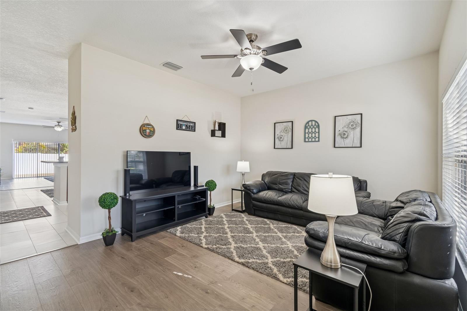 Image 8 of 79 For 5956 Desert Peace Avenue