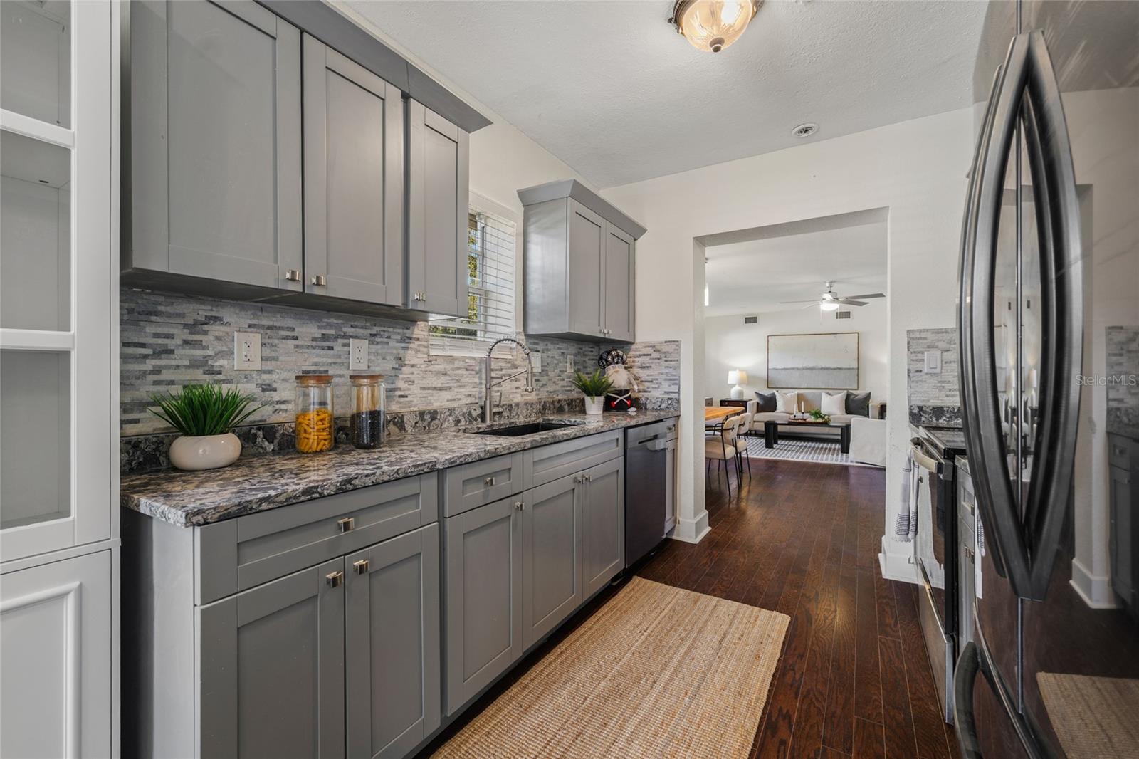 Image 11 of 55 For 300 Idlewild Avenue