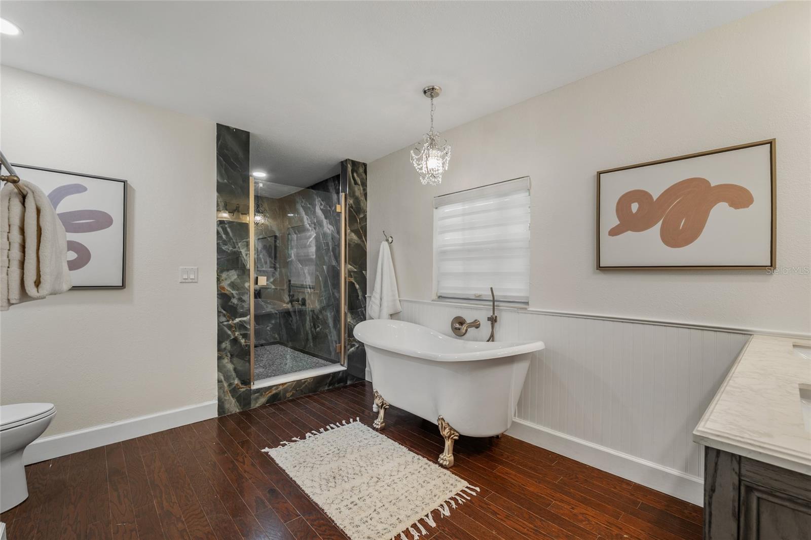 Image 18 of 55 For 300 Idlewild Avenue