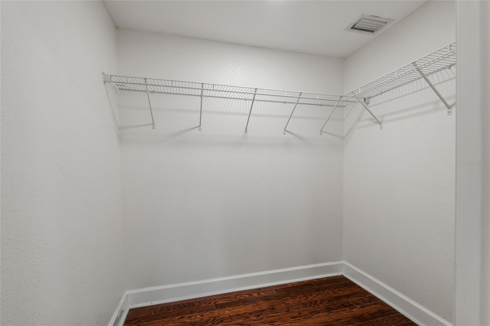 Image 24 of 55 For 300 Idlewild Avenue