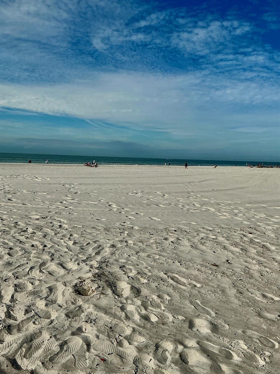 Image 6 of 6 For 13354 2nd St E