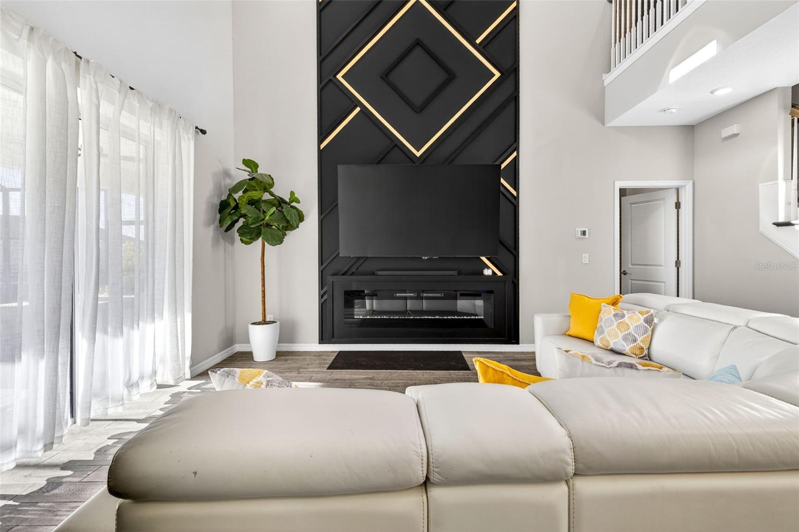 Image 21 of 68 For 33805 Astoria Circle