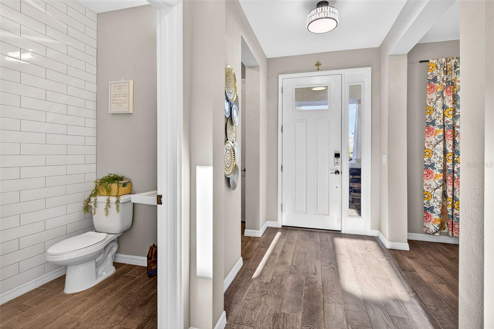 Image 7 of 68 For 33805 Astoria Circle