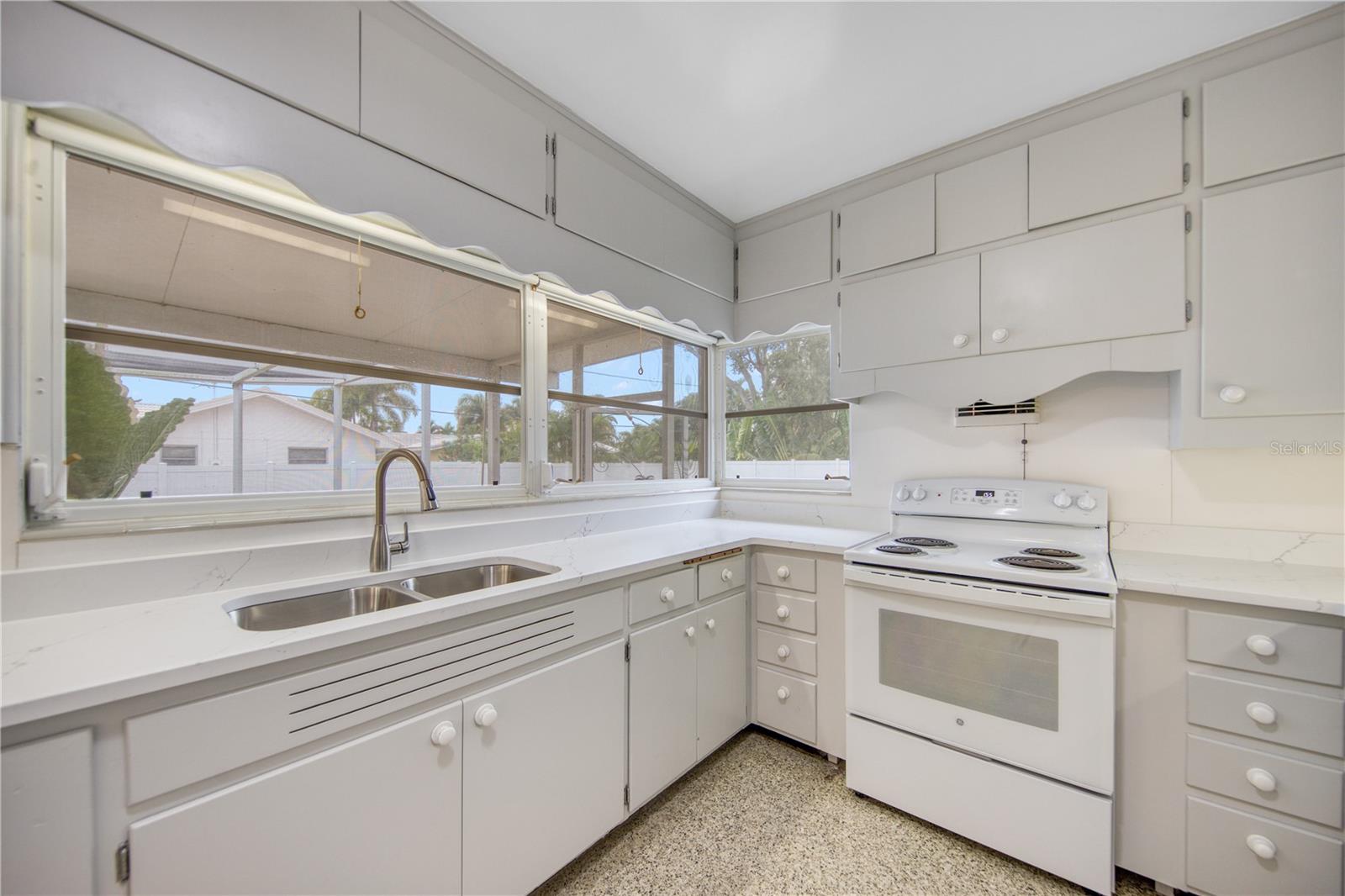 Image 6 of 22 For 106 15th Street