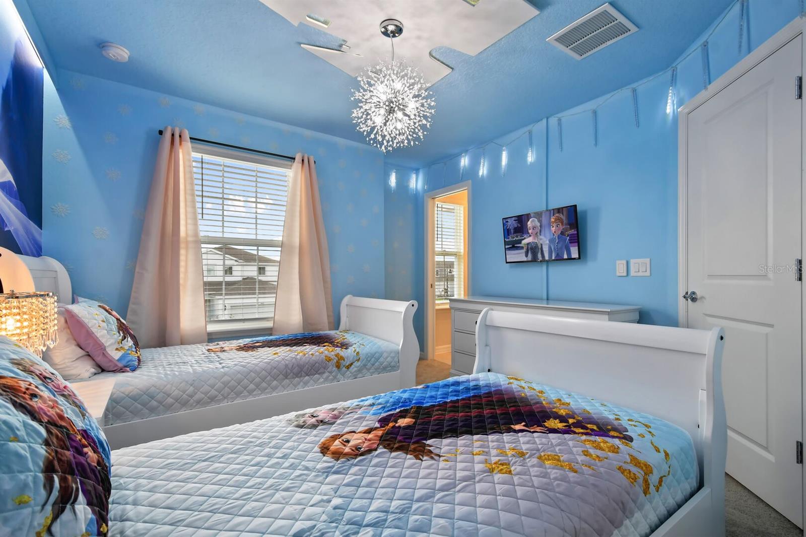 Image 21 of 43 For 3409 Lilac Way