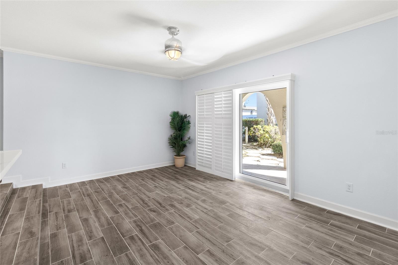 Image 18 of 34 For 505 Plaza Seville Court 9