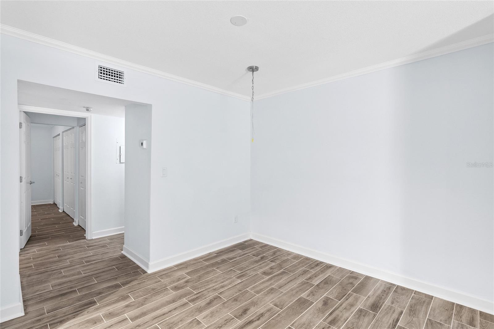 Image 19 of 34 For 505 Plaza Seville Court 9