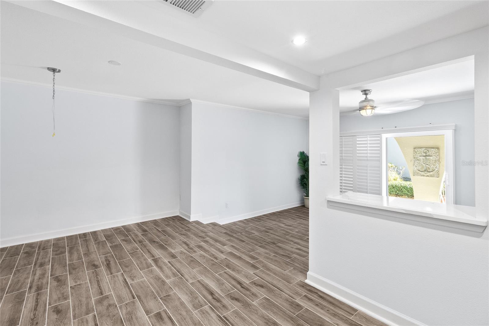 Image 7 of 34 For 505 Plaza Seville Court 9