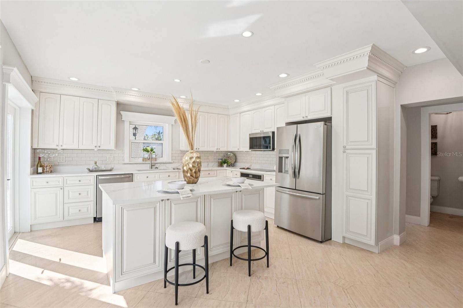 Image 13 of 57 For 104 Palmera Boulevard Ne