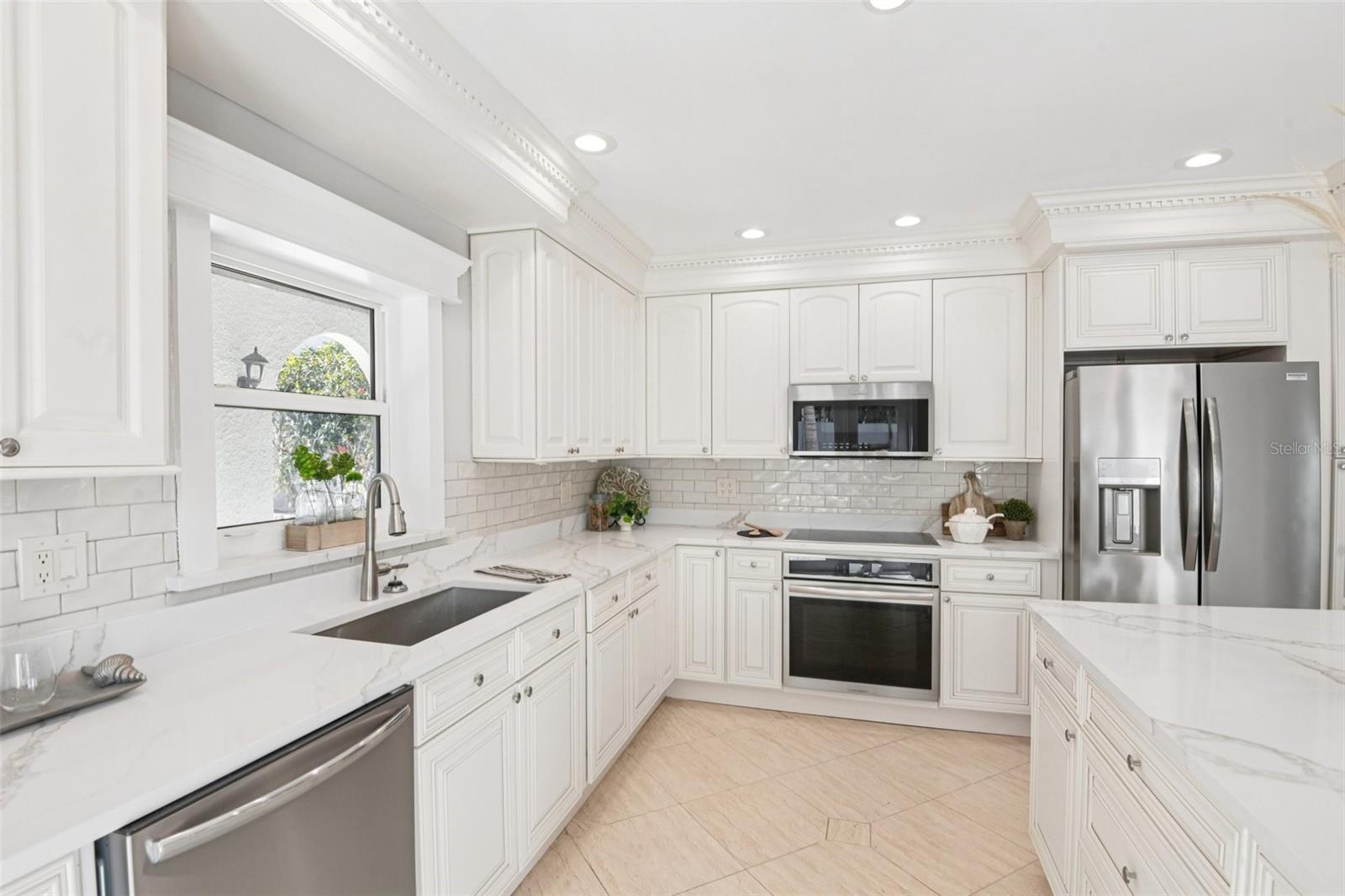 Image 14 of 57 For 104 Palmera Boulevard Ne