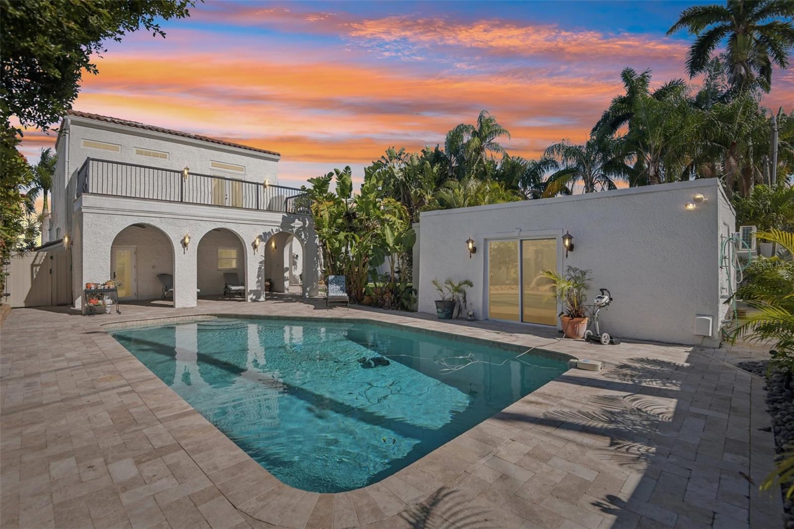 Image 2 of 57 For 104 Palmera Boulevard Ne