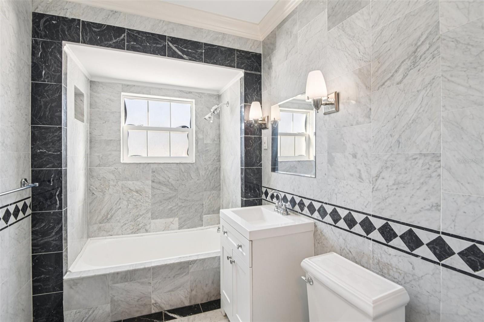 Image 28 of 57 For 104 Palmera Boulevard Ne