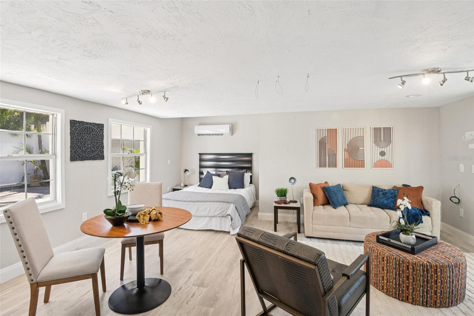 Image 34 of 57 For 104 Palmera Boulevard Ne