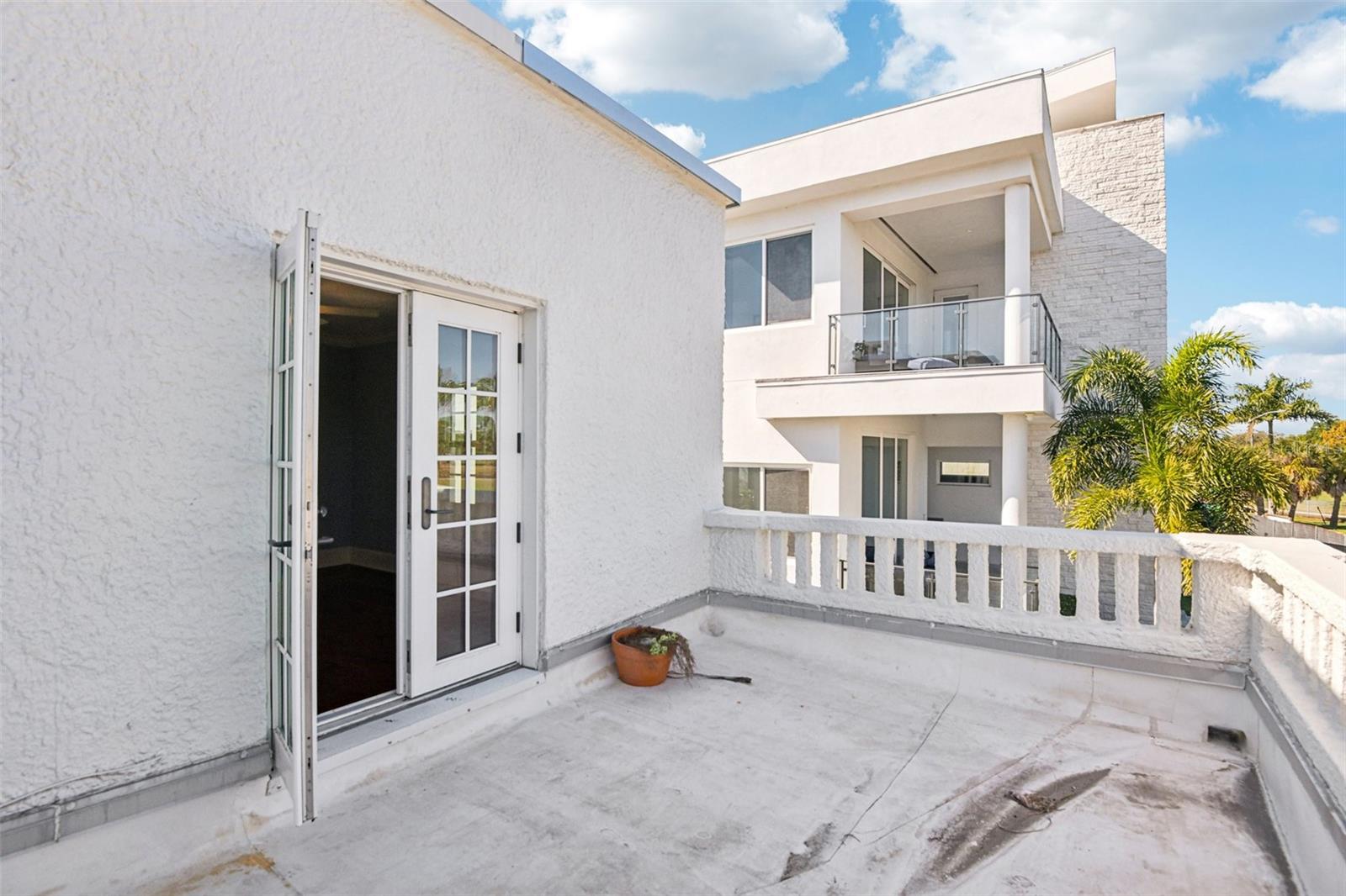 Image 39 of 57 For 104 Palmera Boulevard Ne