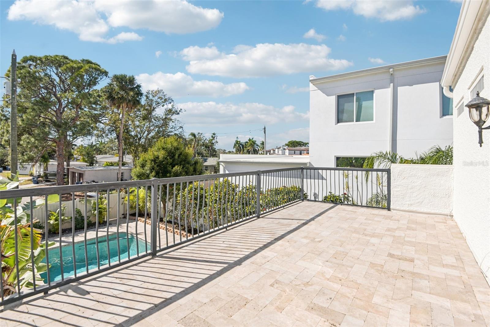 Image 41 of 57 For 104 Palmera Boulevard Ne