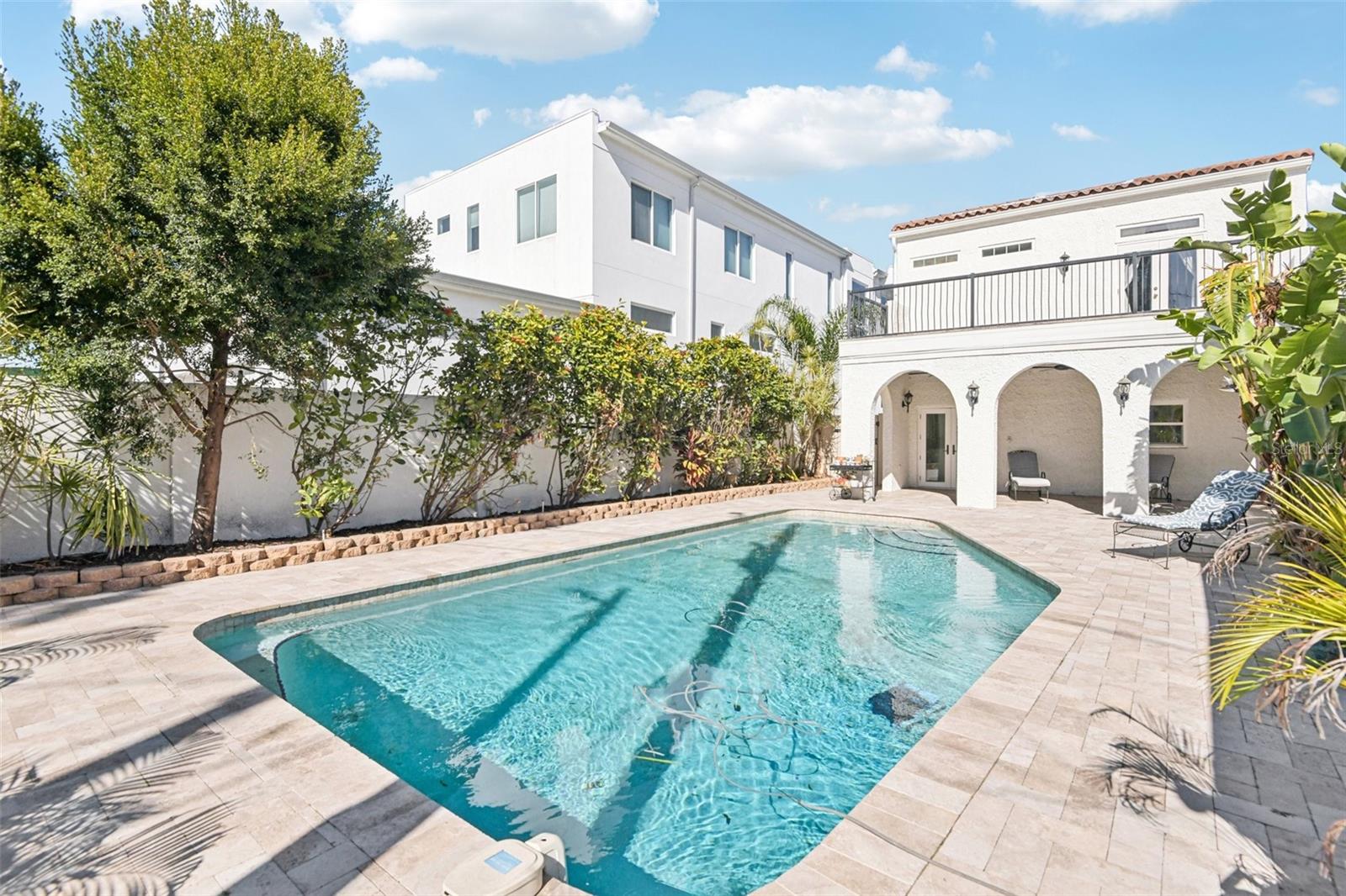 Image 44 of 57 For 104 Palmera Boulevard Ne