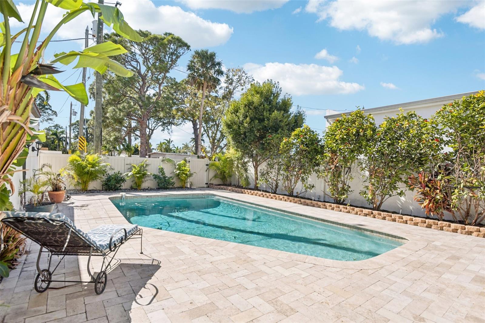 Image 45 of 57 For 104 Palmera Boulevard Ne