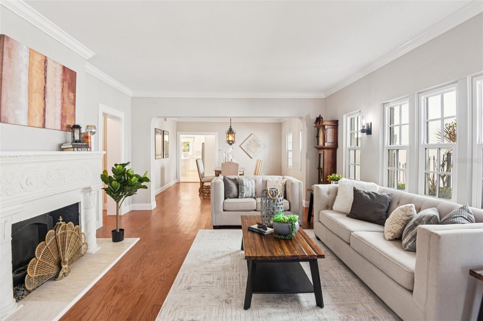 Image 5 of 57 For 104 Palmera Boulevard Ne