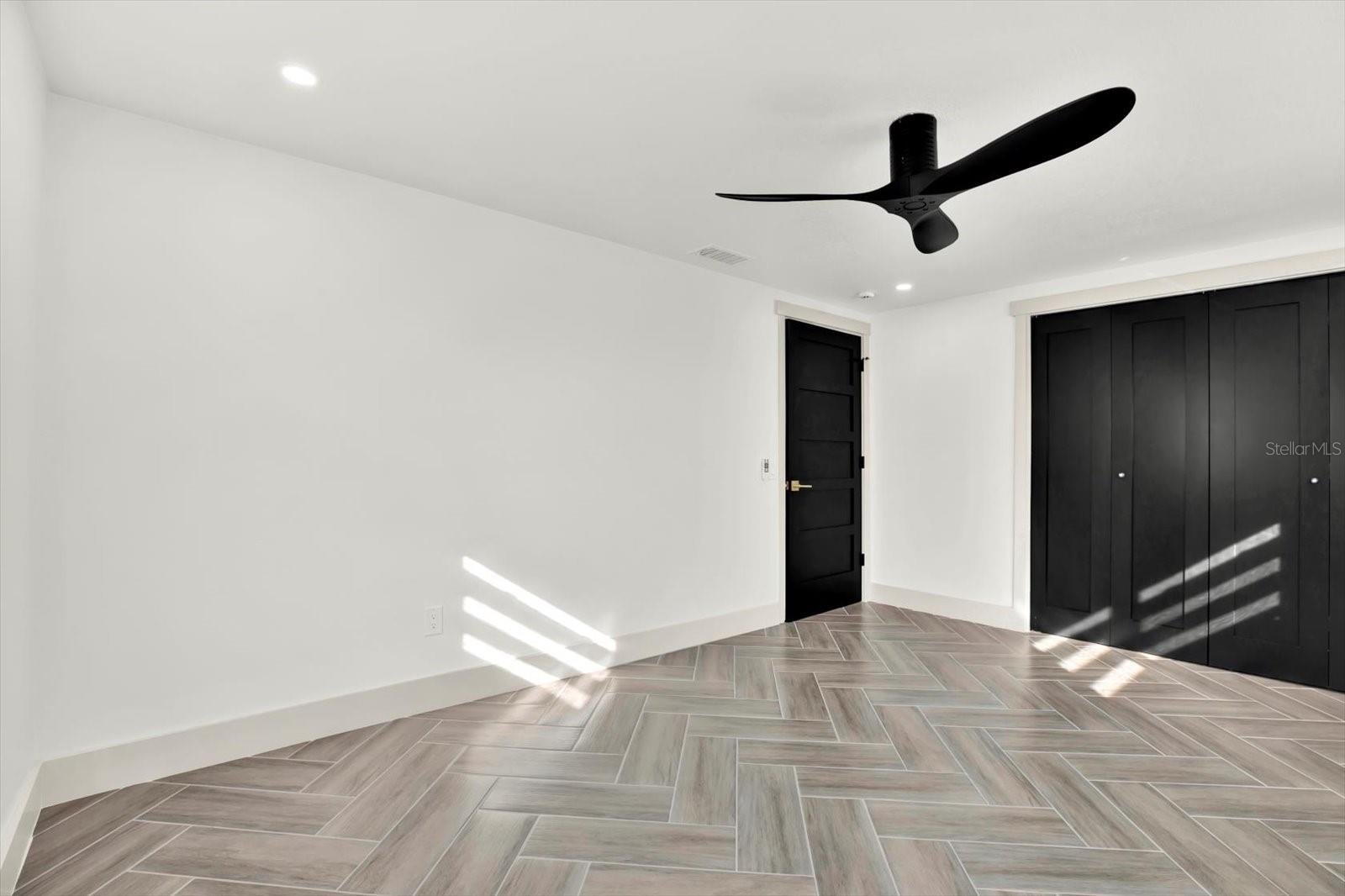 Image 13 of 38 For 4745 Guardian Avenue