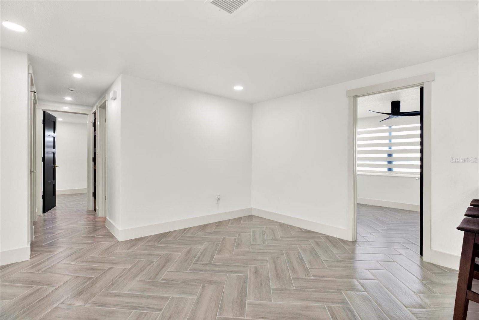 Image 18 of 38 For 4745 Guardian Avenue