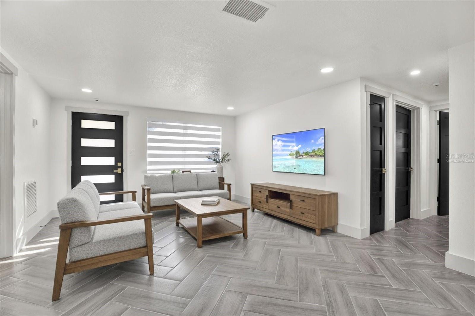 Image 7 of 38 For 4745 Guardian Avenue