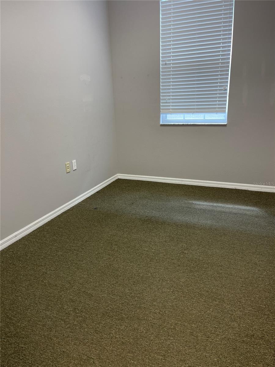 Listing photo id 8 for 2607 Windguard Circle 101