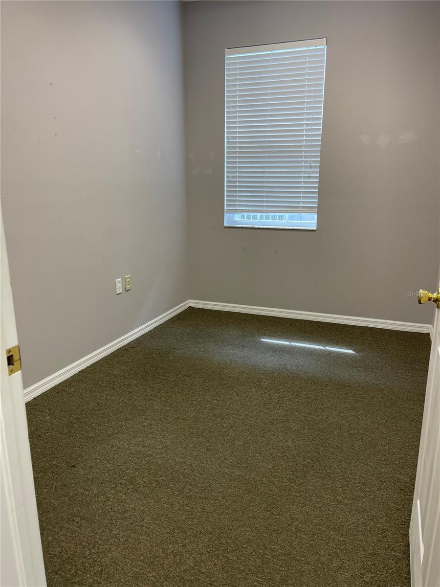 Listing photo id 9 for 2607 Windguard Circle 101