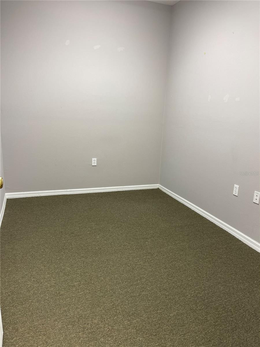 Listing photo id 10 for 2607 Windguard Circle 101