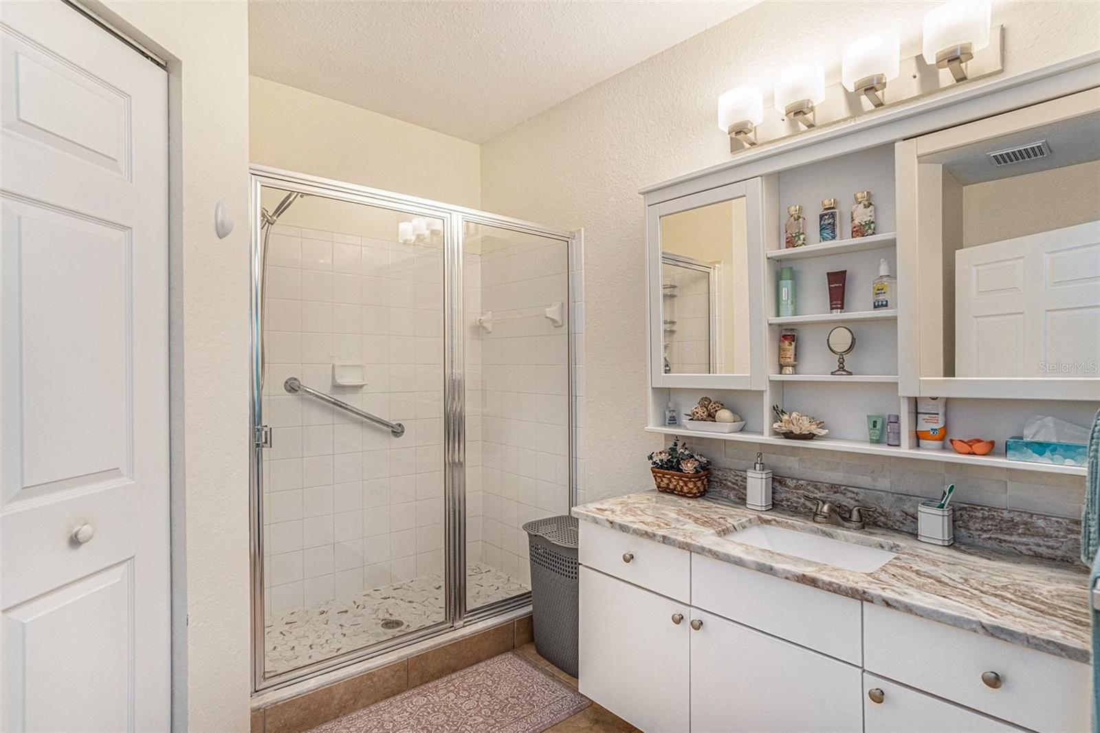 Image 19 of 35 For 3588 Wembley Way 103