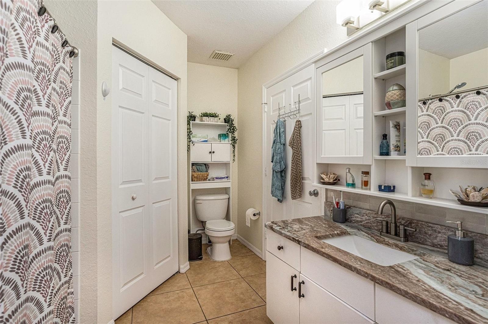 Image 24 of 35 For 3588 Wembley Way 103