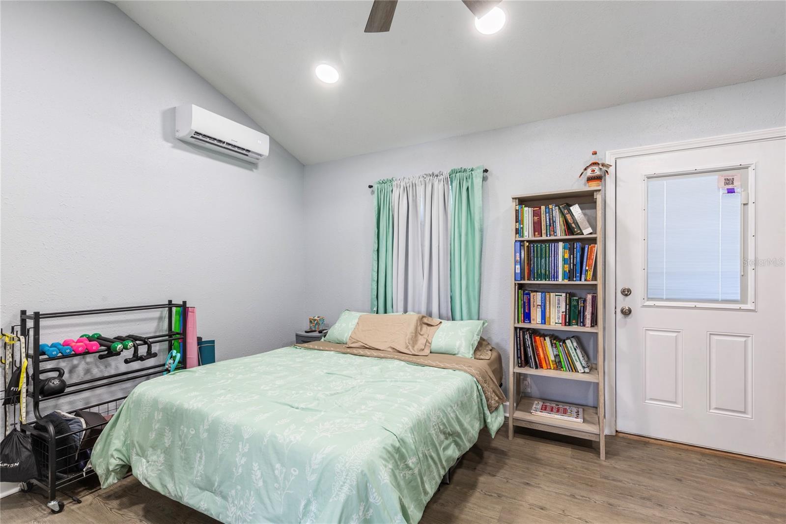 Image 26 of 42 For 5824 Fussell Road