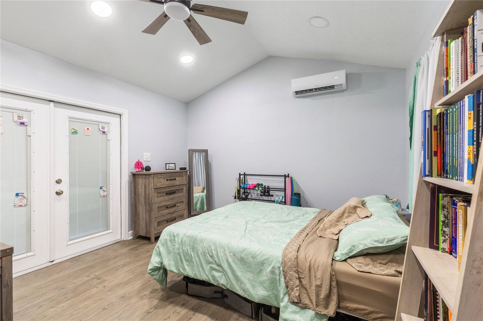 Image 27 of 42 For 5824 Fussell Road