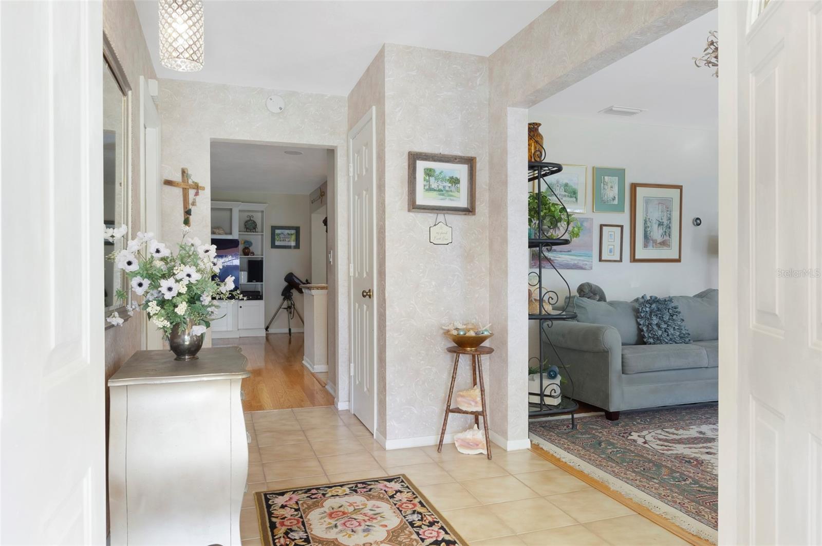 Image 4 of 43 For 1845 72nd Avenue Ne