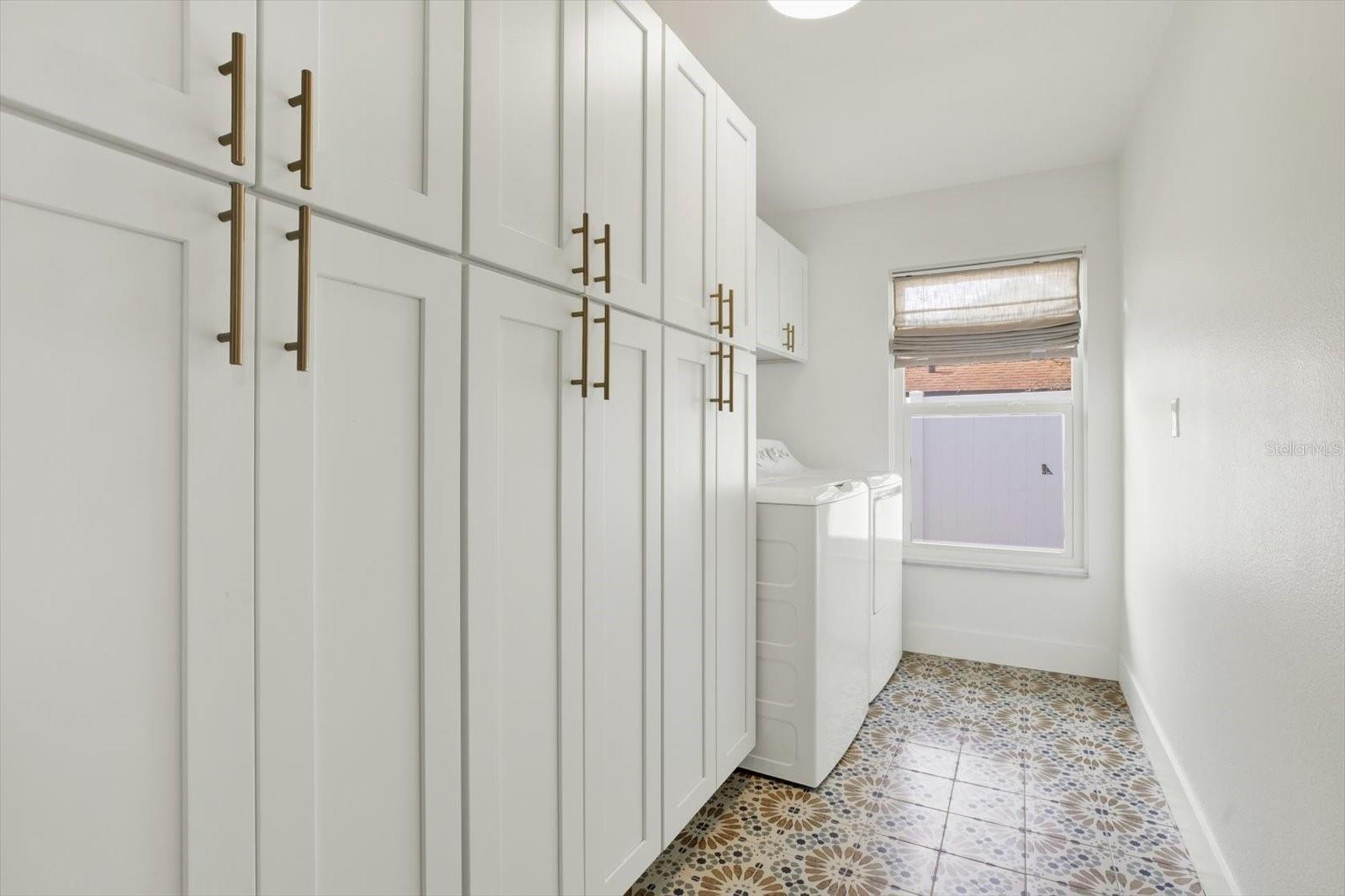 Image 38 of 53 For 2021 Spanish Pines Drive