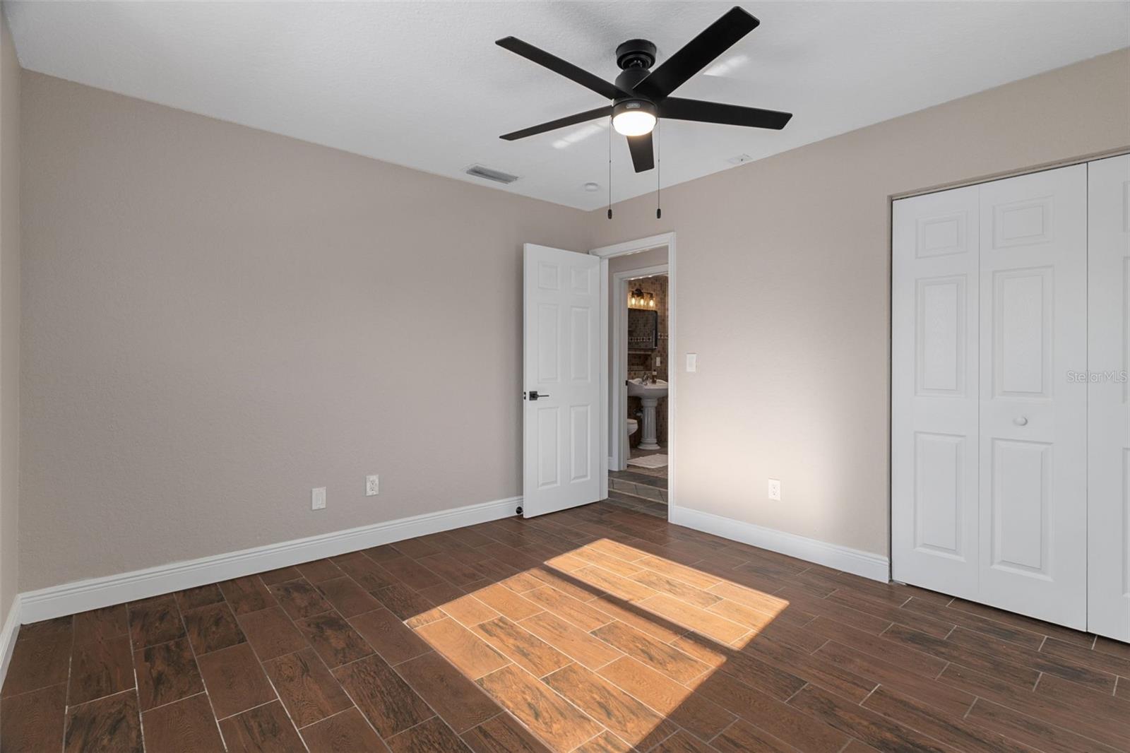 Image 23 of 46 For 7337 Price Street