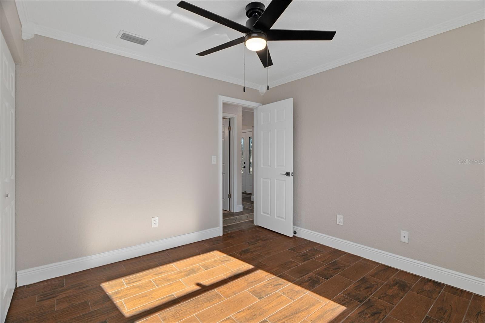 Image 27 of 46 For 7337 Price Street